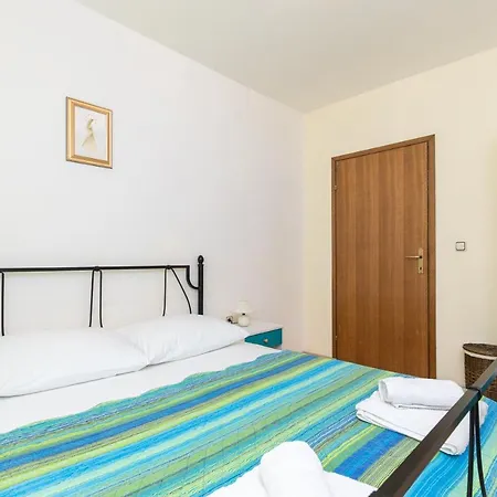 Apartment Perovic *